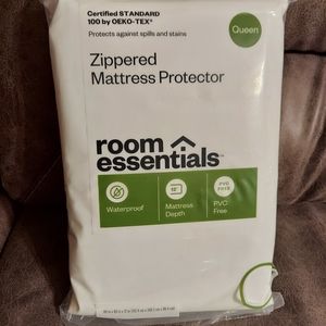 Room Essentials zippered mattress cover